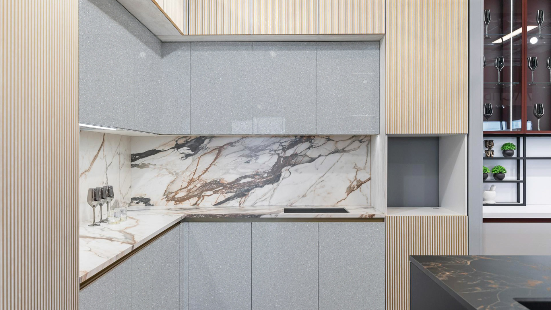 114 SP Metallic Silver