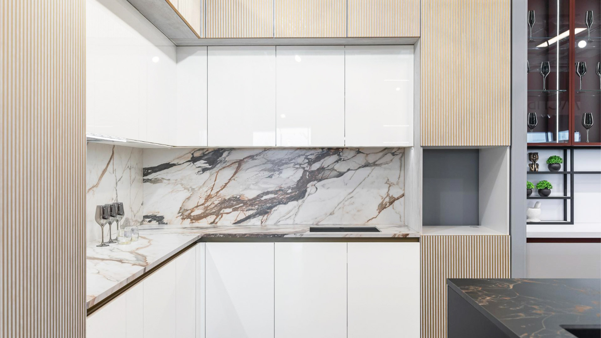 119 SP Metallic White